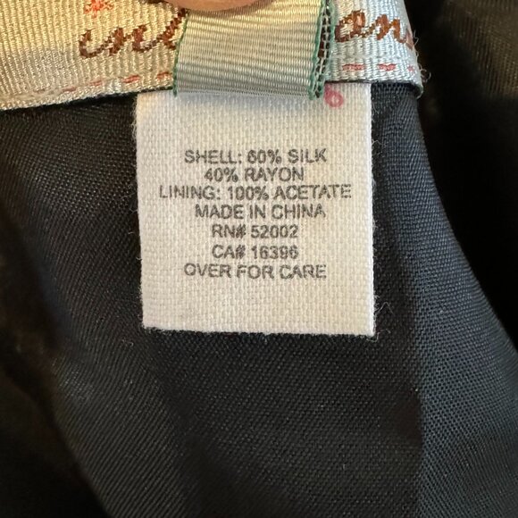 Intuitions Black with gold Silk Shell Floral Skirt Size 10 - Picture 9 of 13